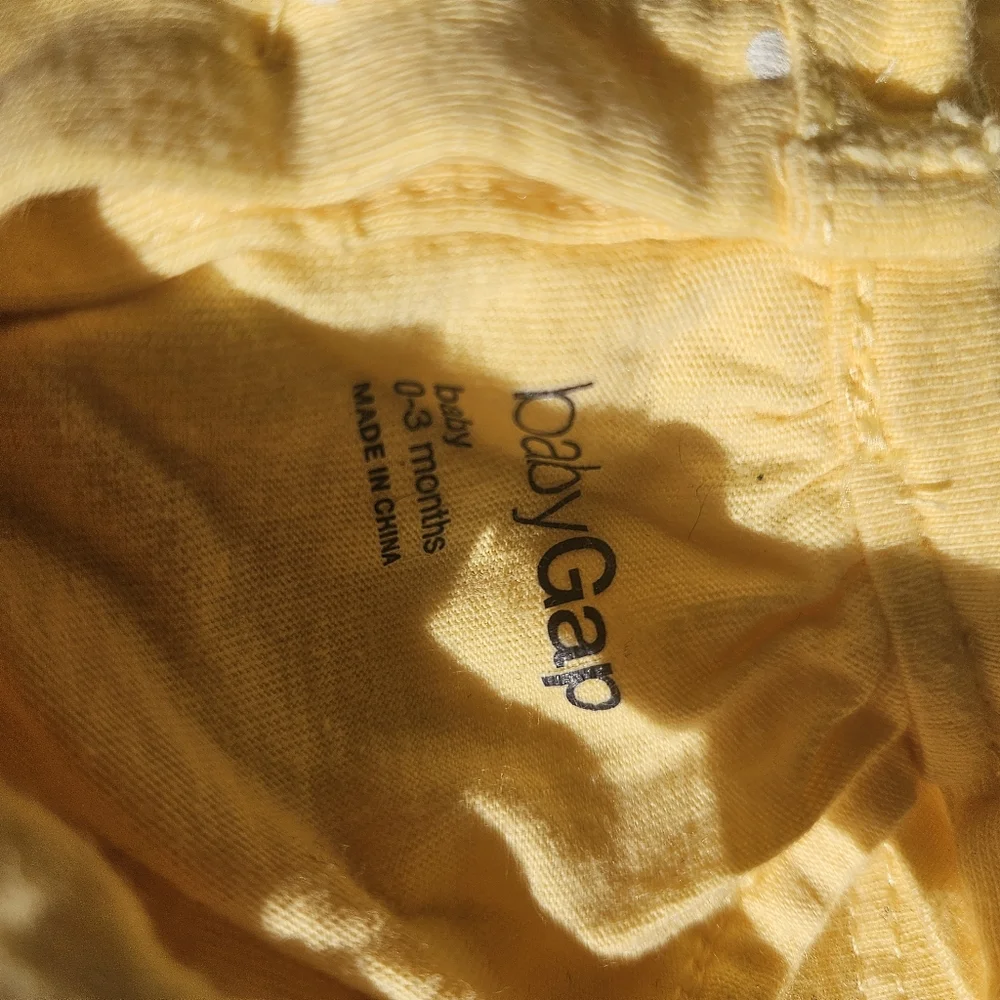 baby gap yellow romper, 3 months
